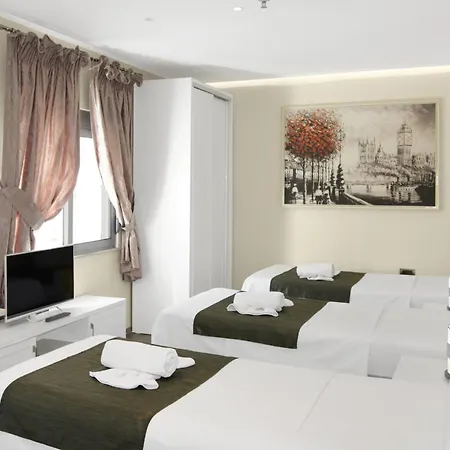 18 Center Hotel
