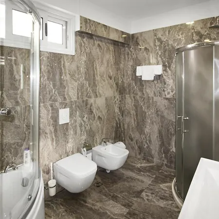 18 Center Hotel Tirana