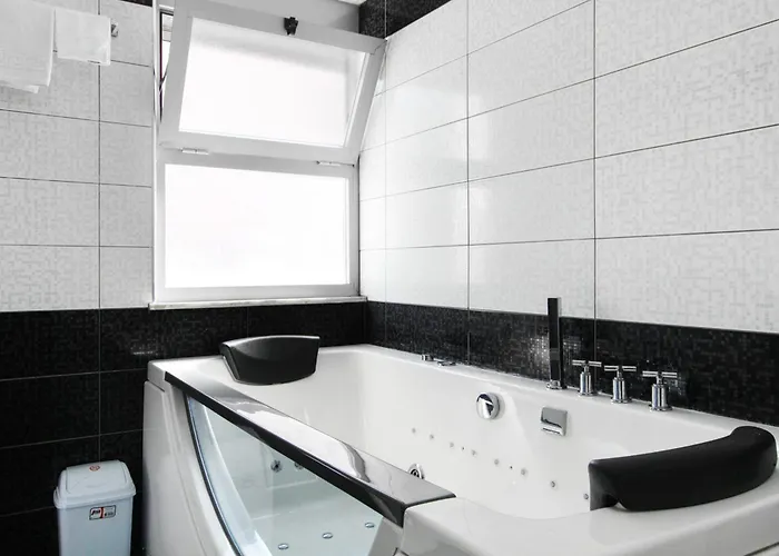 Hotel 18 Center 4*