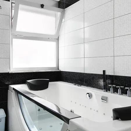 Hotel 18 Center 4*