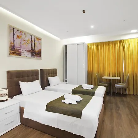 18 Center Tirana