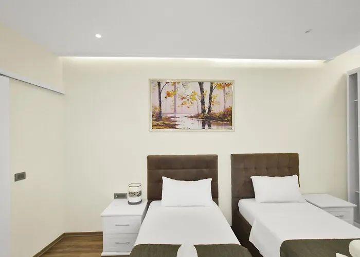 18 Center ティラナ