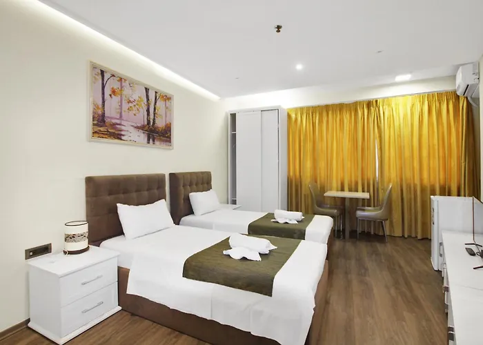 18 Center Tirana
