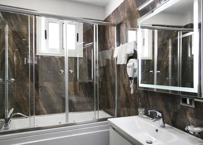 ホテル 18 Center 4*